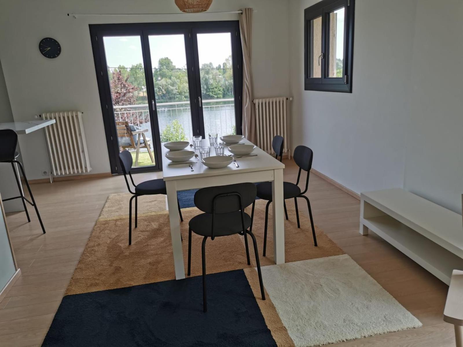 La Rive Du Doubs - 2 Chambres - 5 Pers - 56, Chemin Du Canal Du Rhone Au Rhin Dole Buitenkant foto